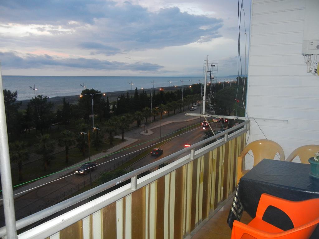 Apartment Irma Rustaveli 57 Batumi Quarto foto